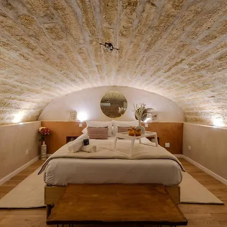 Apartment La Eximia Avec Patio - Parking Souterrain Inclus - Centre Historique